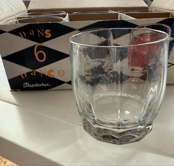 Нови стъклени чаши за ракия, уиски и вода