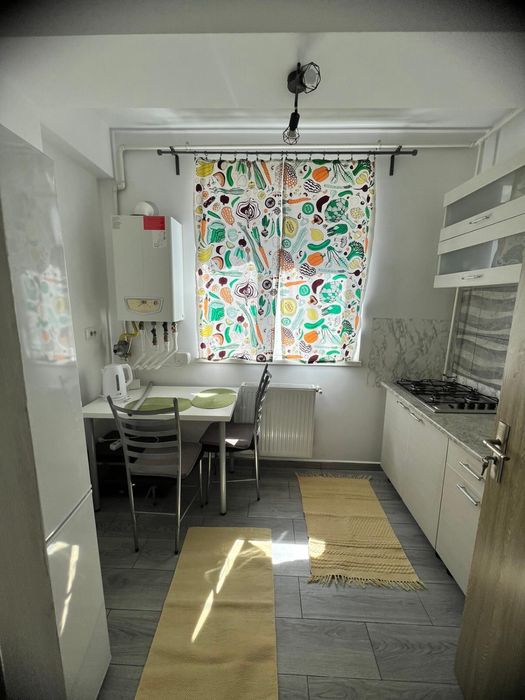 Apart 2 camere etj 2/3 zona de case, Militari, str Soarelui nr. 14,