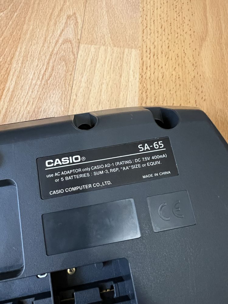 Синтезатор / йоника Casio