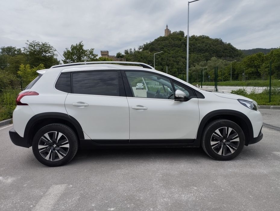 Peugeot 2008 ALLURE 1,2 бензин, PureTech