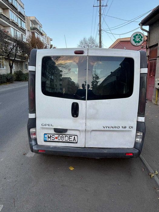 URGENT: De vânzare Opel Vivaro 1.9