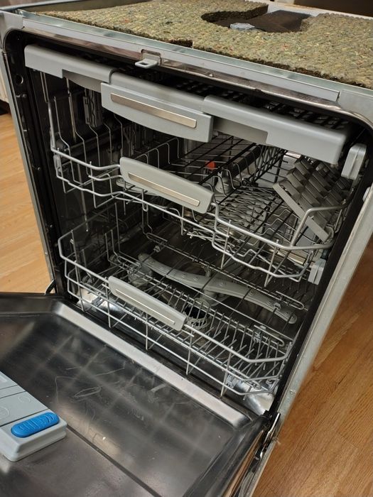 Продам посудомойку посудомоечную машину машинку пмм