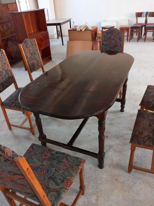 Vand masa cu 6 scaune