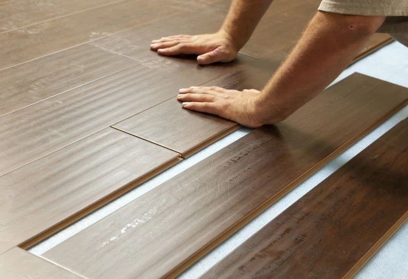 Премиум укладка ламината — ёлочка и эксклюзивные дизайнерские решен