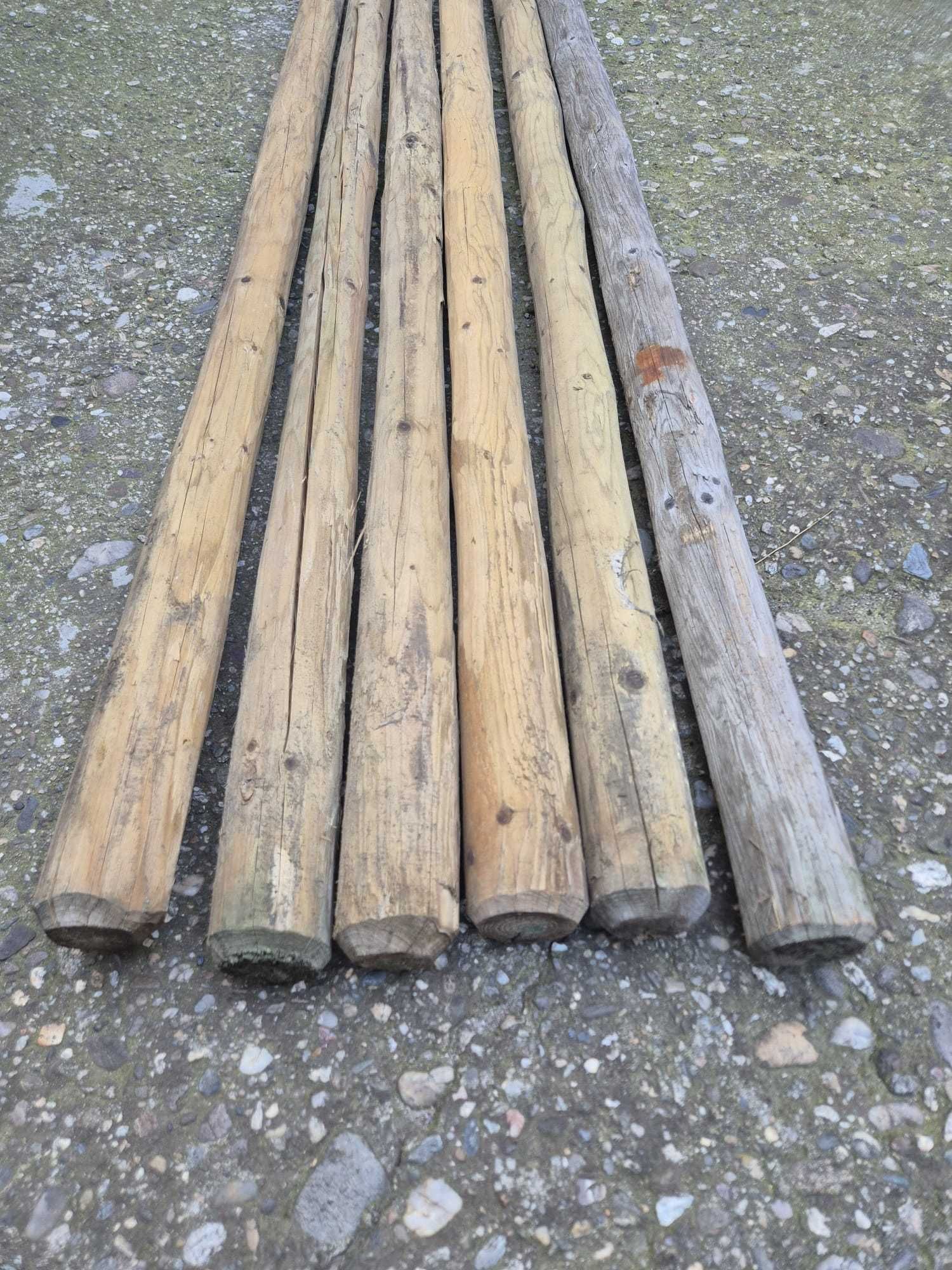 220 Stalpi lemn tratati, diametru 6-7 cm, lungime 2m, 15 lei/buc