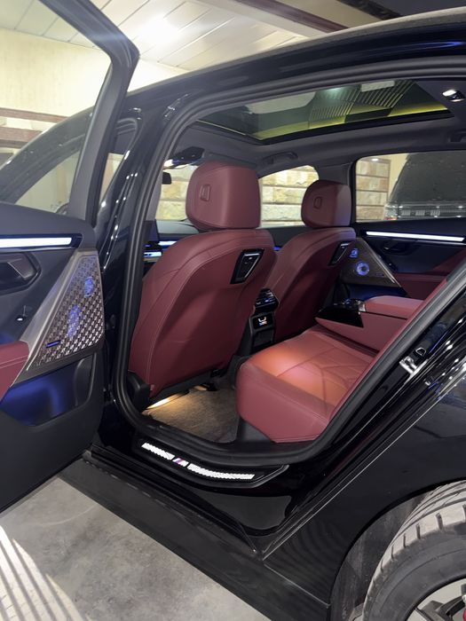 BMW i5 M sport 35L
