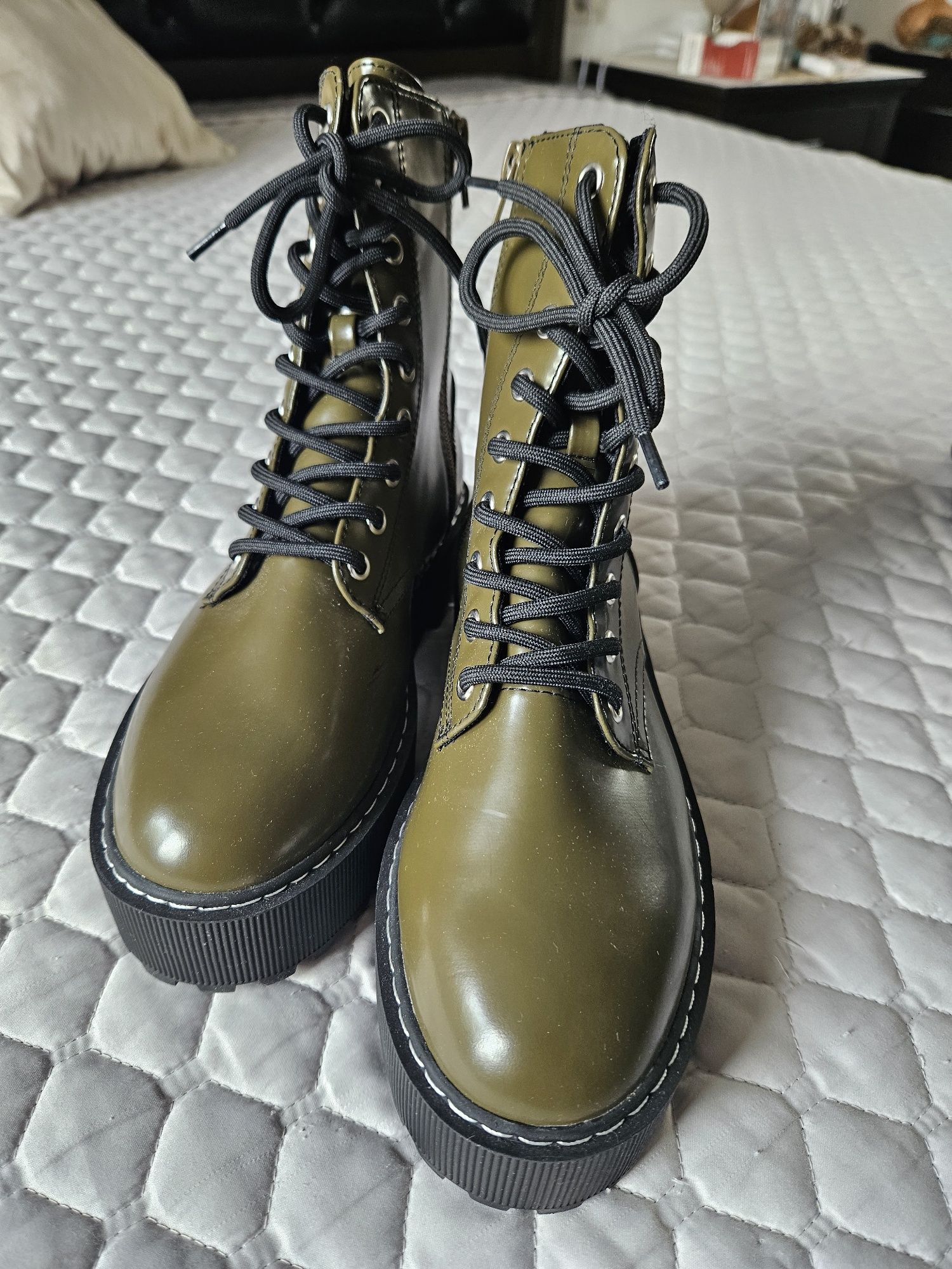 Ghete dama marime 39 H&M