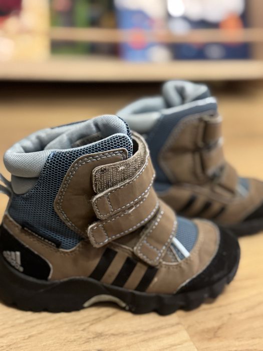 Ботуши ,маратонки ,кецове ,обувки