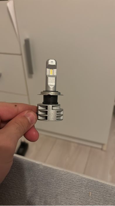 URGENT !! Vand becuri led h7 OSRAM