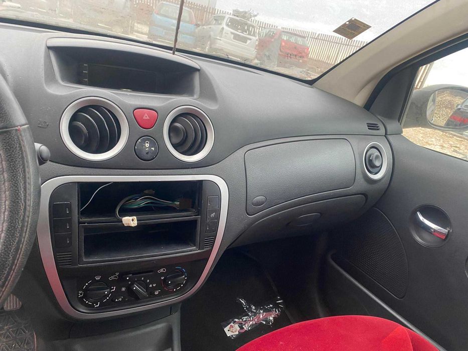 citroen c2 1.4i на части ситроен ц2 1.4 бензин