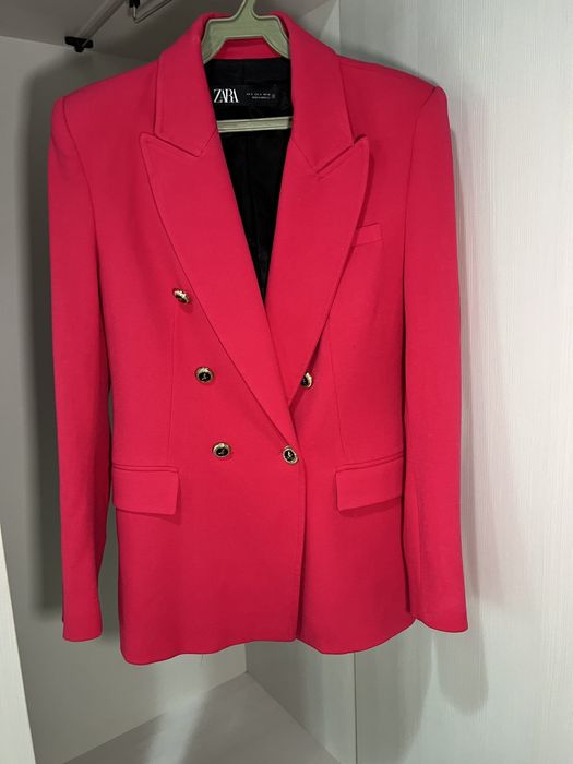 Пиджак в цвете фуксия от Zara