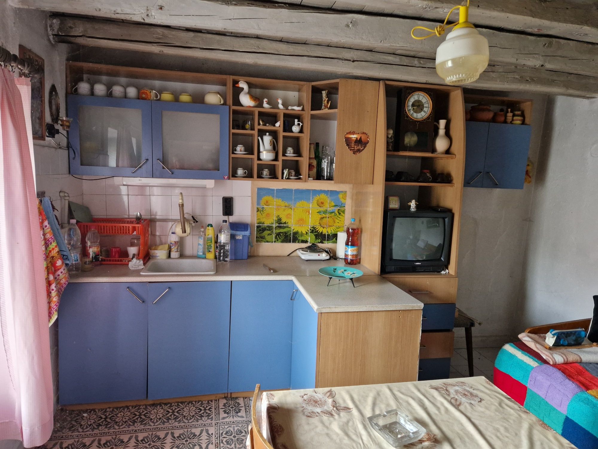 Продавам къща в с. Червен!