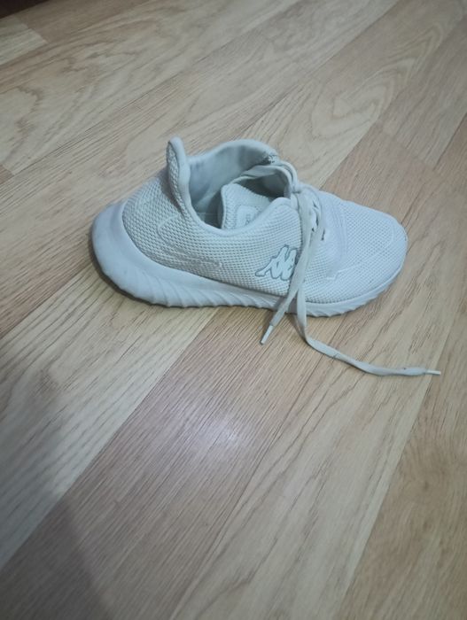 Vând Adidasi nr42