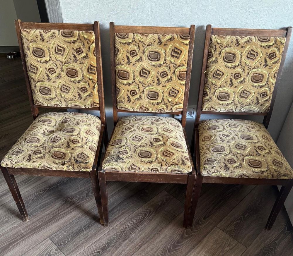 Продам 3 стула из дерева
