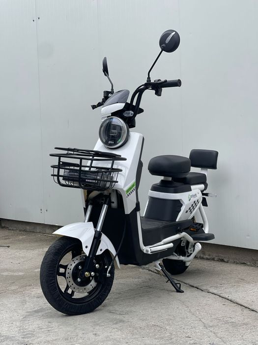 Scuter electric fara permis