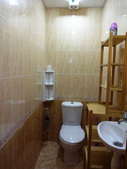 Дава се под наем Тристаен апартамент в Варна, Бриз - 92 кв.м за 561 € - Снимка #8
