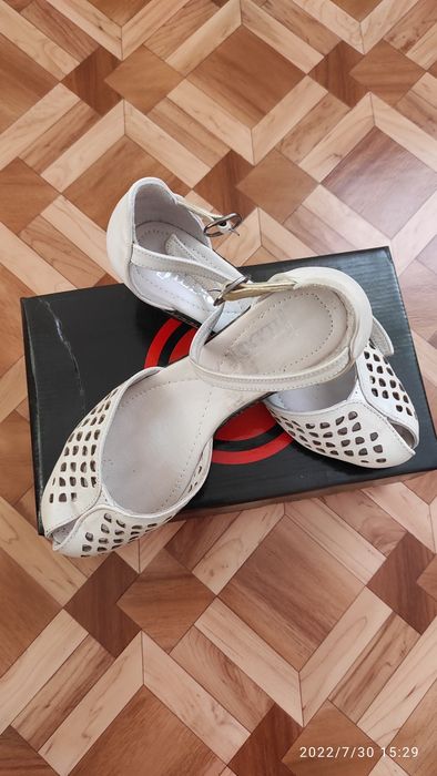 Туфли женские бежевые