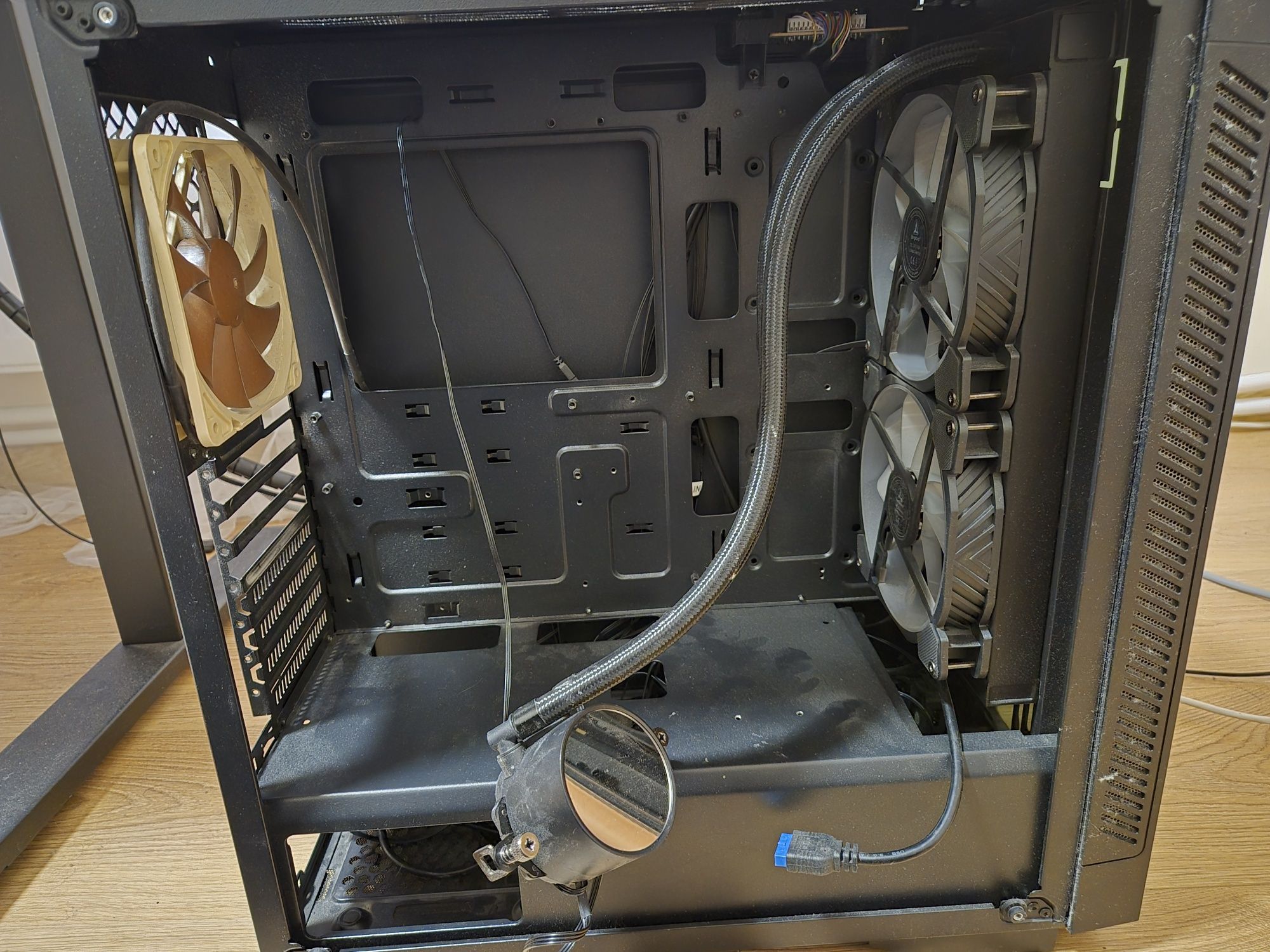 Carcasa, aio 280 mm, ventilator noctua