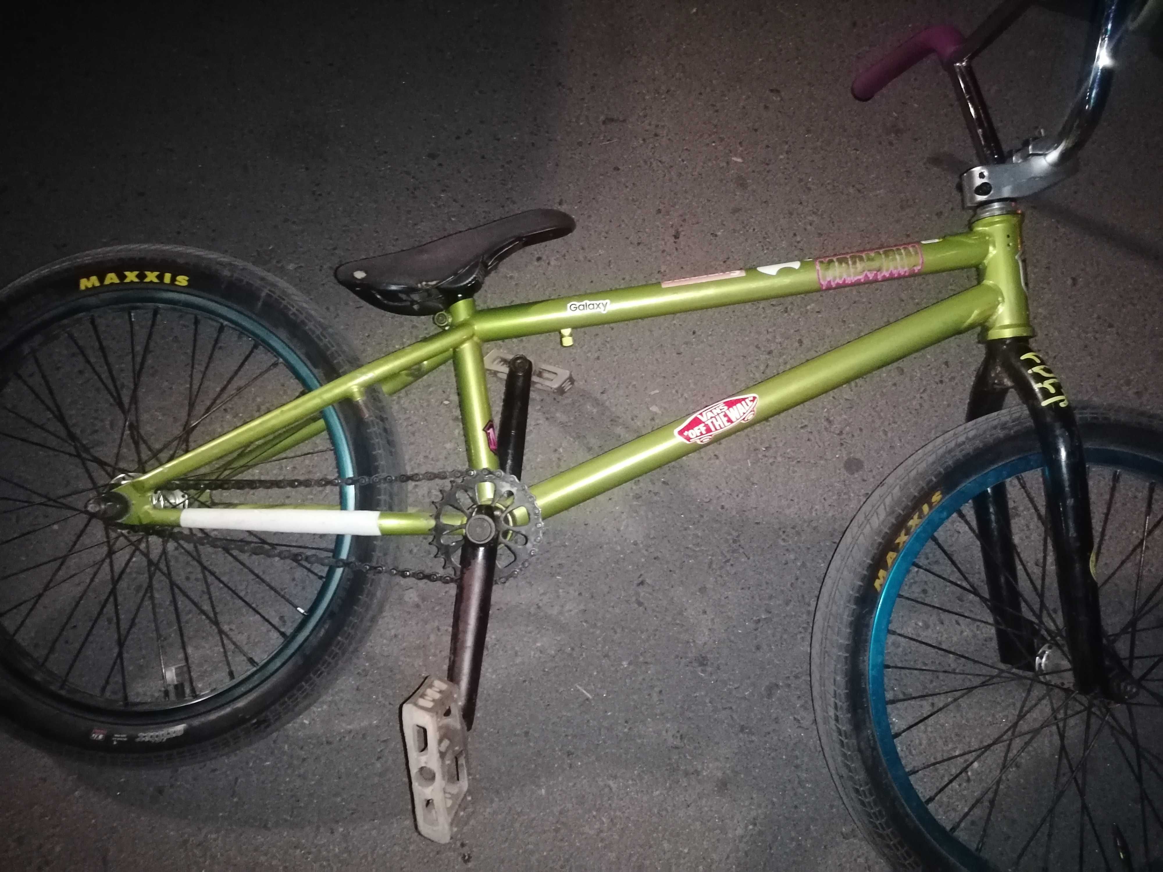 Bicicleta bmx custom