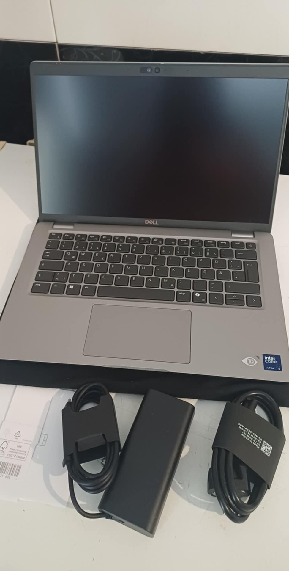Laptop DELL P165G