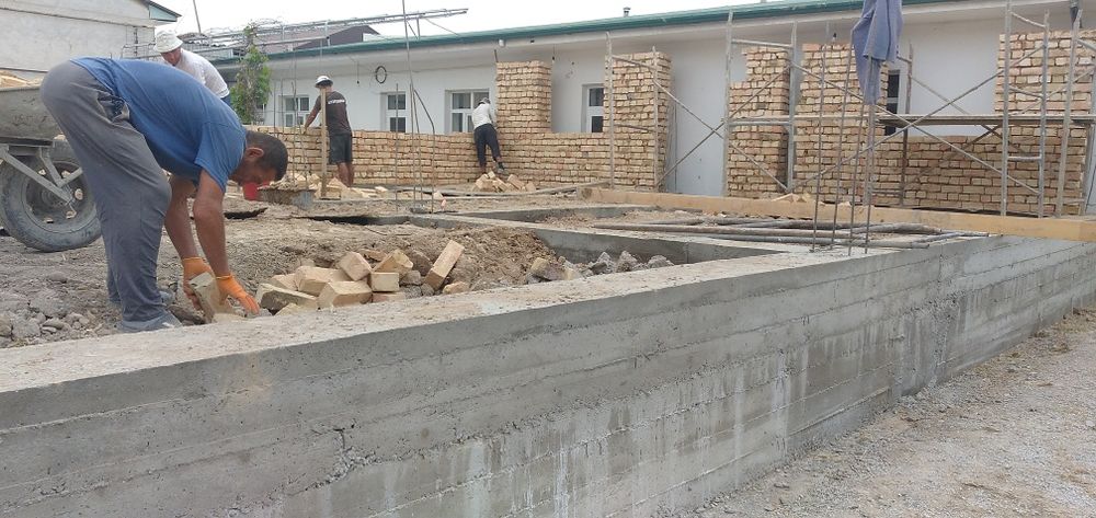 Bektemirda uy sotiladi lokatsiya zur joyda maktab bogʻcha  oldida joyl