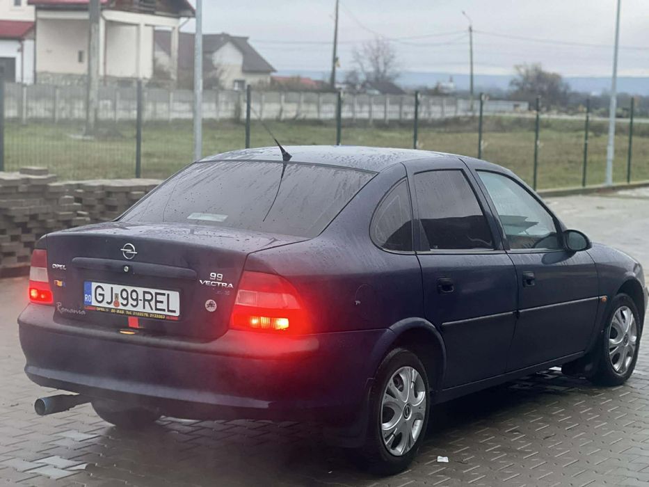 Opel vectra B 1.6 benzina