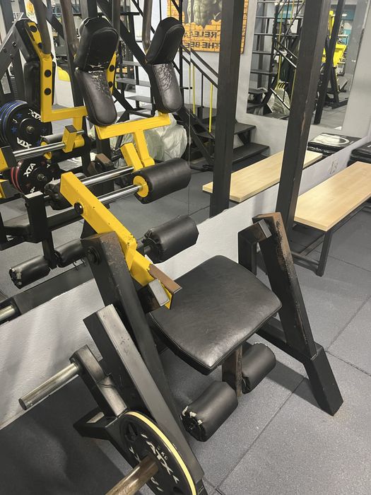 Фитнес машина за гърди IVAN и машина за корем IVAN