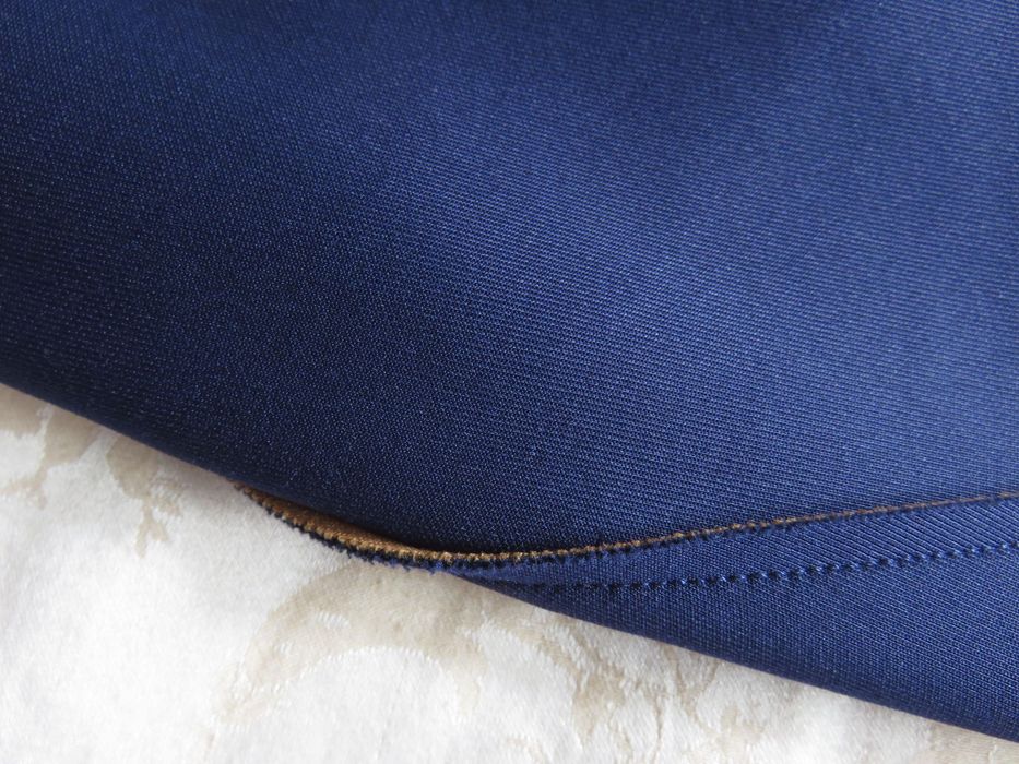 Пола Hugo Boss, миди дължина, S, нова