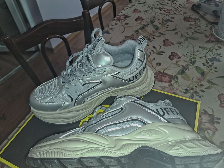 Sneakers Buffalo