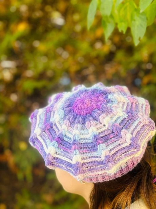 Bereta unicat realizată manual