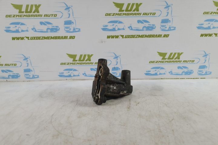 Suport pompa inalta presiune 1.9 dci f9q 8200193773 Renault Scenic 2  [din 2003 pana  2006] seria