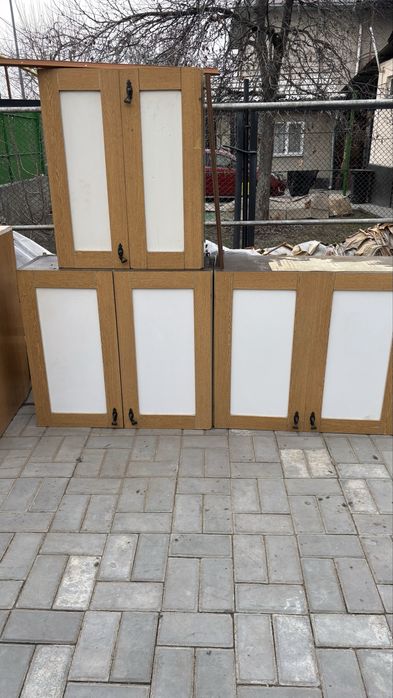 Продам шкафы и тумбочку