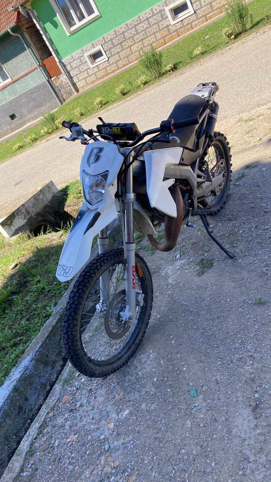 Vnd cross 50cc în 2t pahar valve