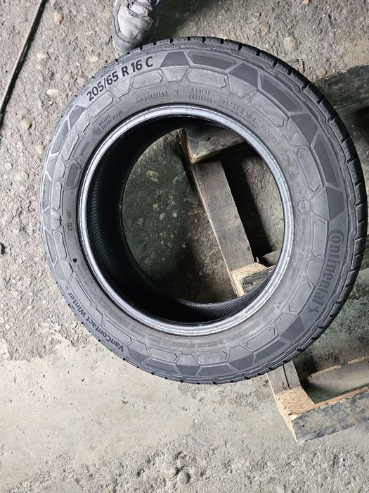 2 anvelope iarna 205 65 16C Continental 2019