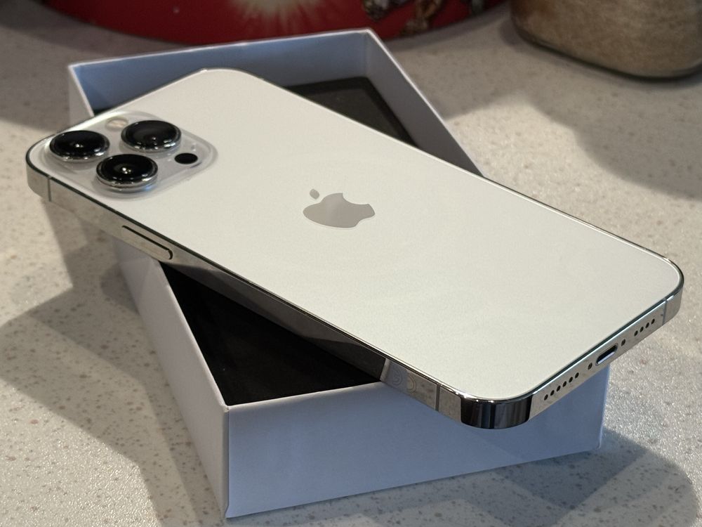 iPhone 13 Pro Max 128GB Бял – Като НОВ, 100% Батерия!
