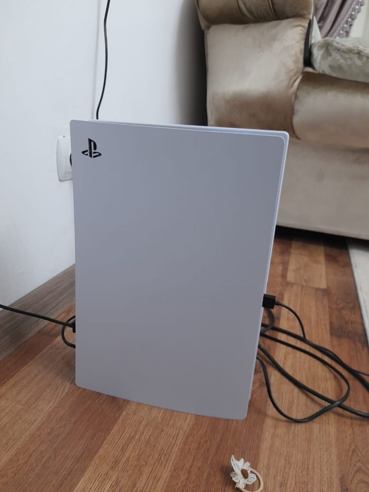 Продам Play station 5