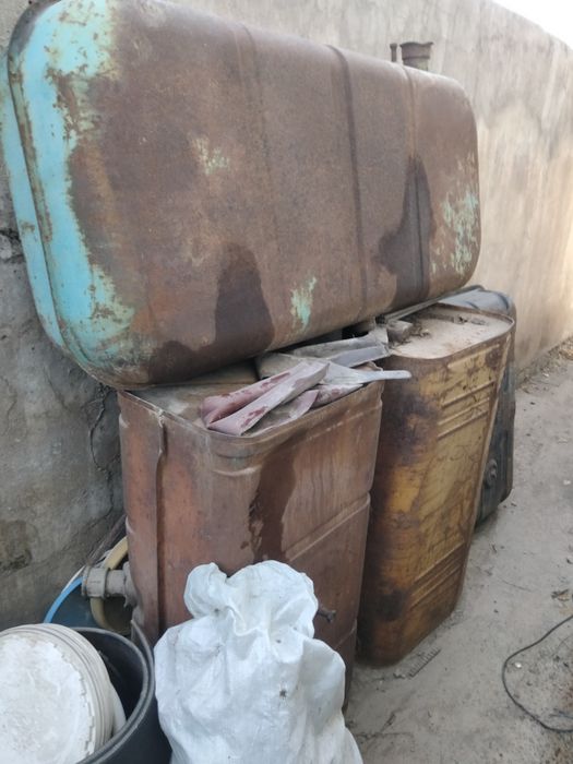 Баки от грузовых авто