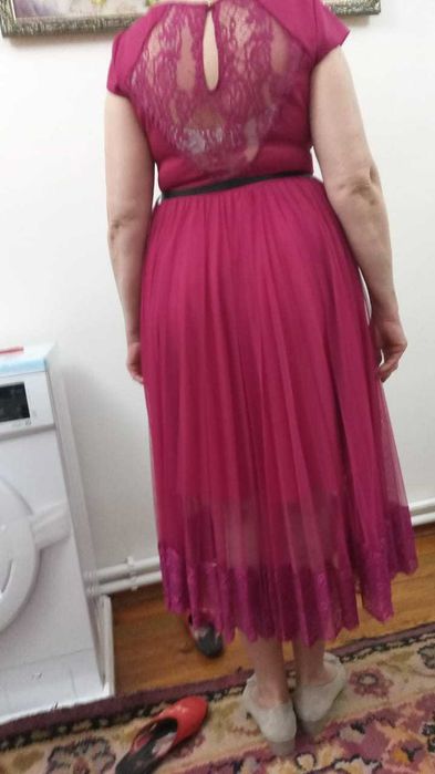 Вечернее платье цвета фуксии