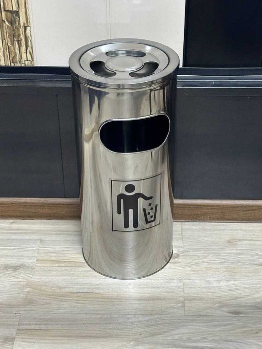 Урна с пепельницей