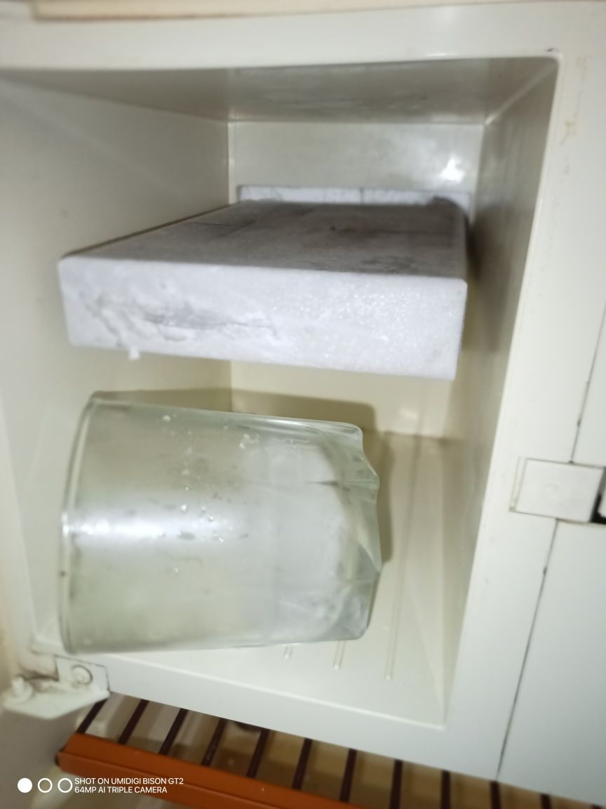 Хладилници  12/220 газ.
