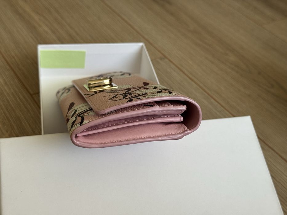 Portofel Furla 1927 XL bi-fold roz cu motive florale original