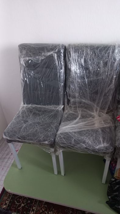 Кухонные стулья новые