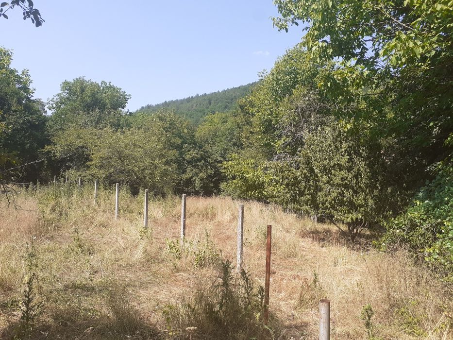 Продава се имот в регулацит