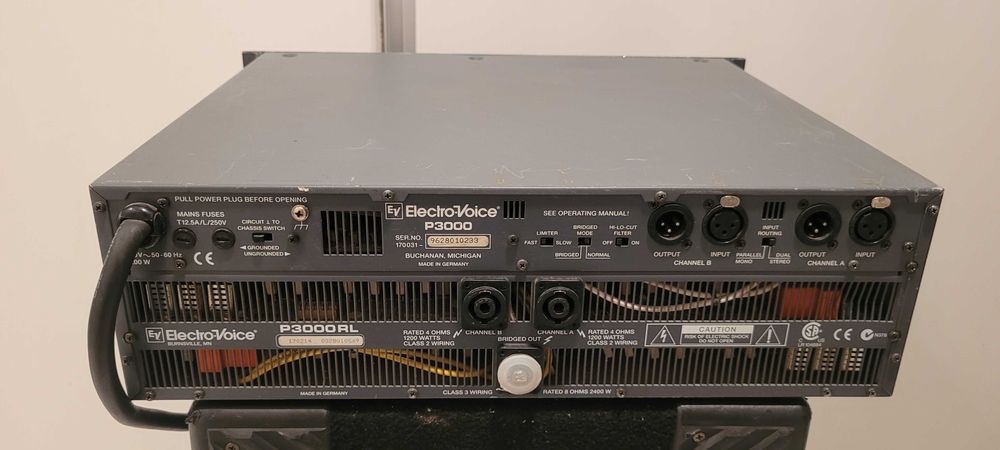 Amplificator EV P3000