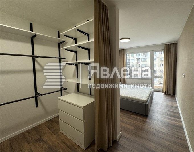 Дава се под наем Тристаен апартамент в София, Оборище - 130 кв.м за 1200 € - Снимка #8