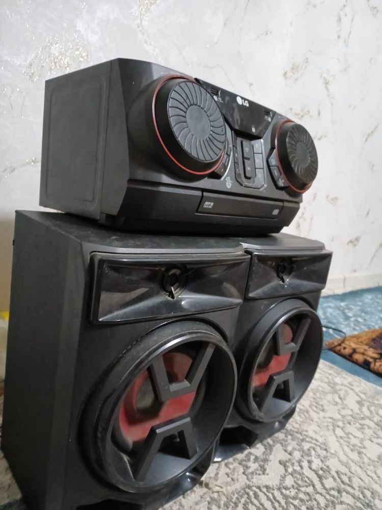 Музыкальный центр