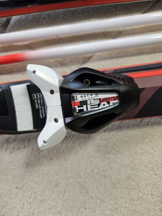 Комплект ски обувки, щеки и ски