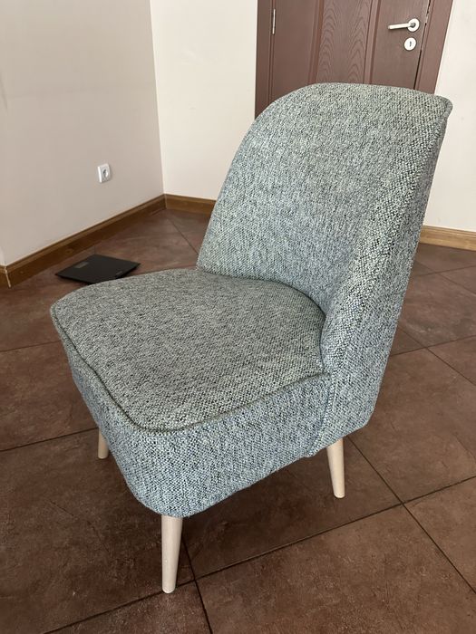 Масивен стол тип кресло