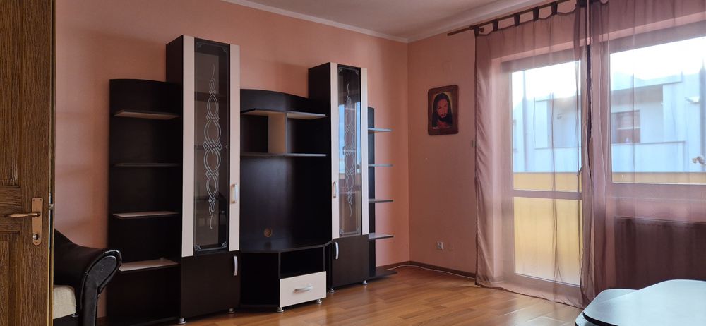 Vând apartament 2 camere Rădăuți