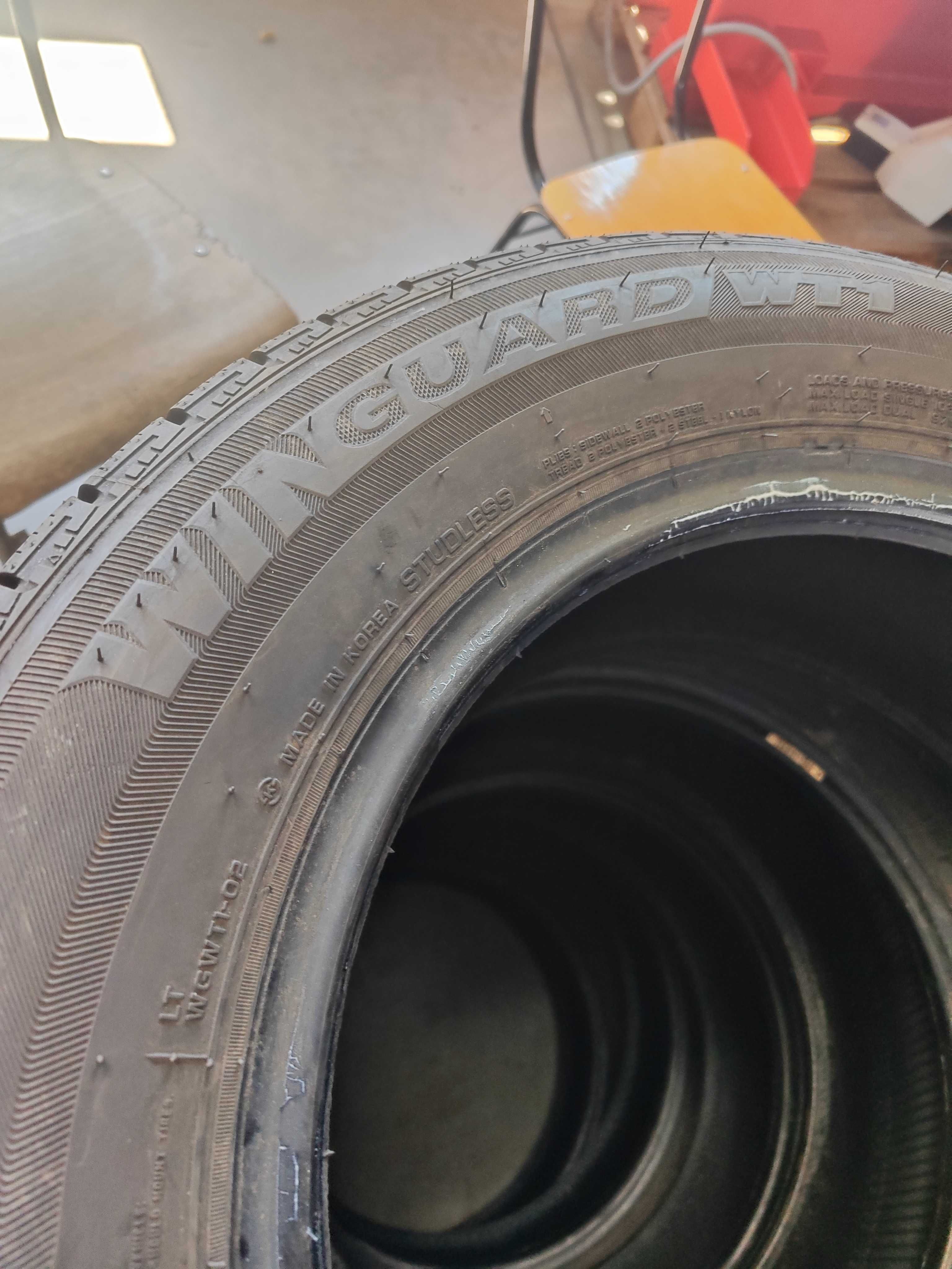 2бр.зимни гуми 215/65/16C Nexen